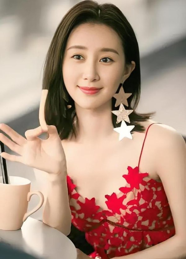 恒瑞盈 红极一时却跌落神坛，三位明星的顶流路，为何都成了意难平？