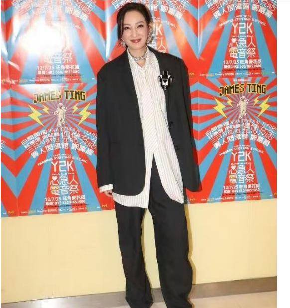 钱坛子 褒贬不一！香港知名女星已准备好10岁女儿拍拖，早安排靓仔在身边